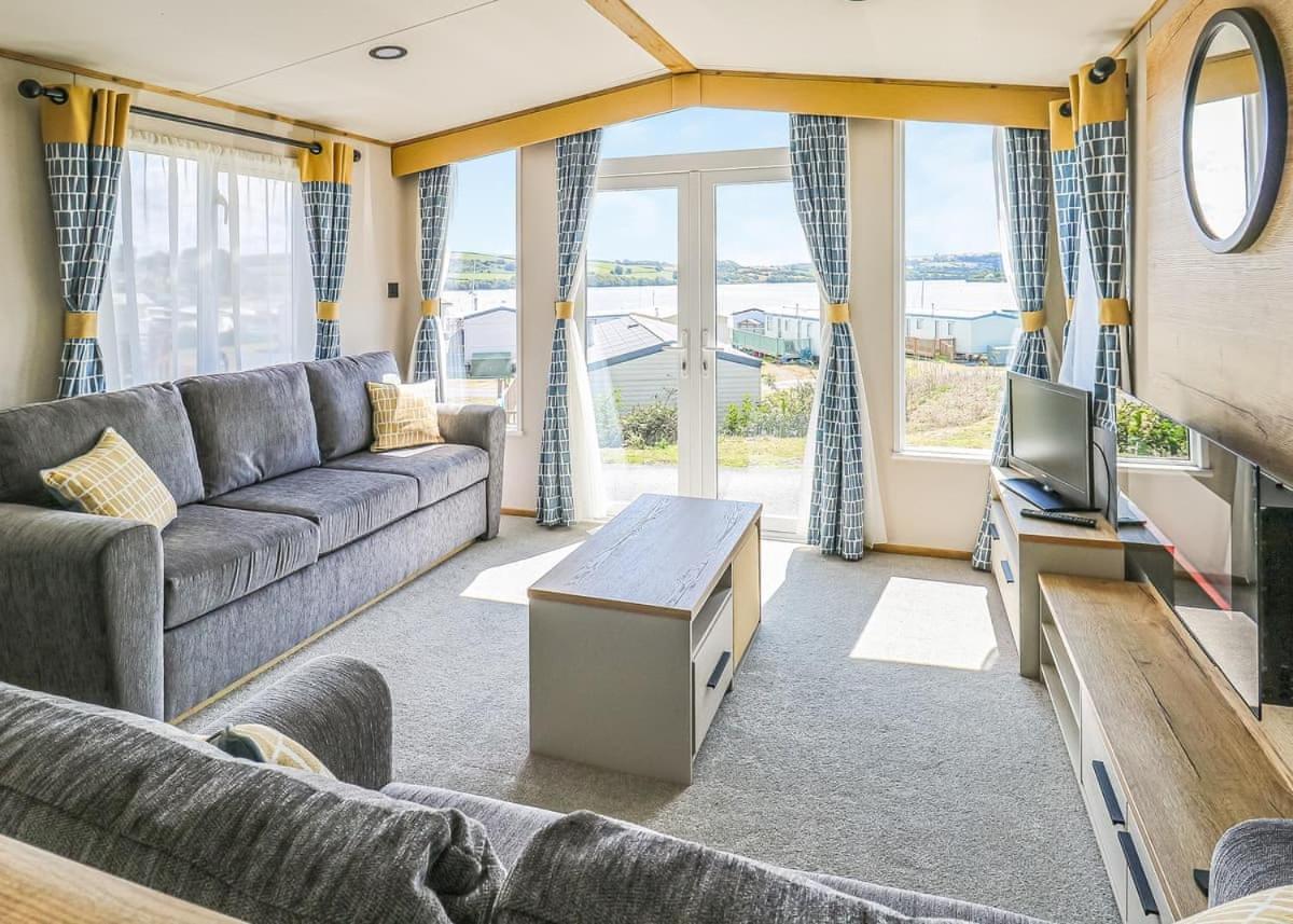 Hotel Waters Edge Leisure Park à Cardigan Extérieur photo