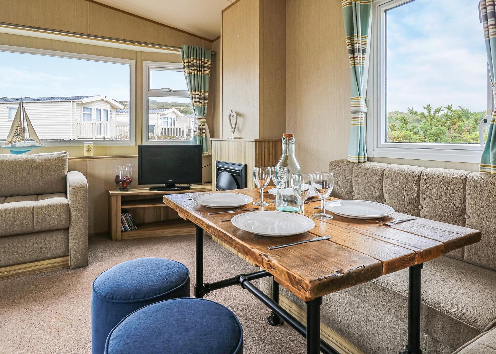 Hotel Waters Edge Leisure Park à Cardigan Extérieur photo