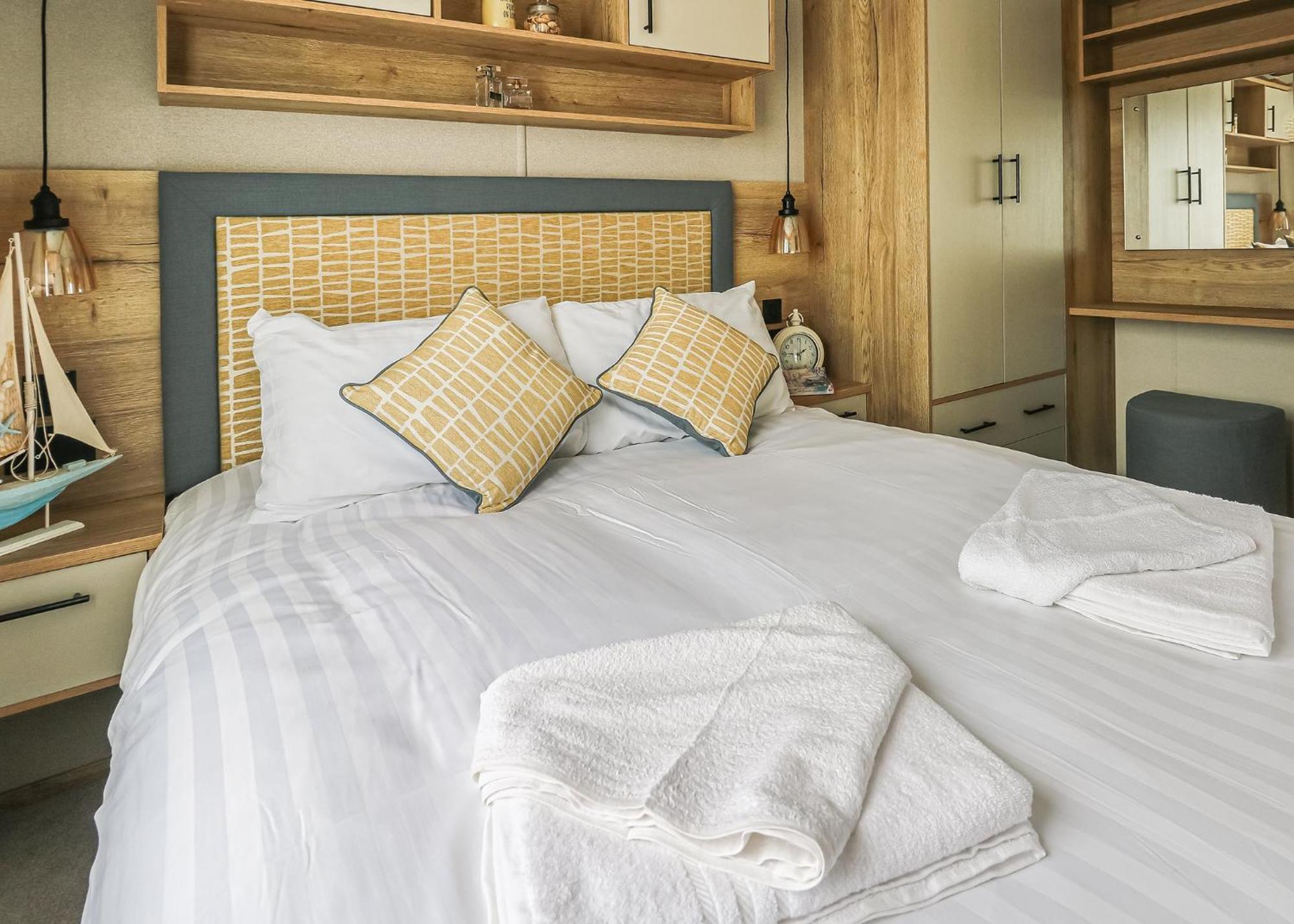 Hotel Waters Edge Leisure Park à Cardigan Extérieur photo