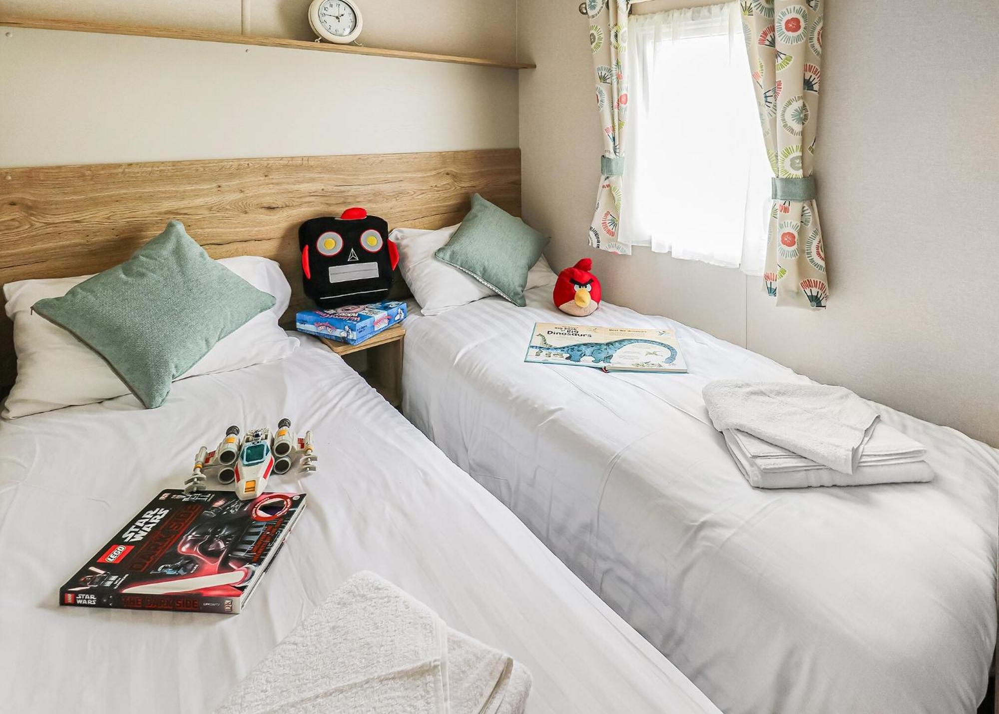 Hotel Waters Edge Leisure Park à Cardigan Extérieur photo